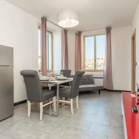Bluehouse Acquario Center-wifi Apartment